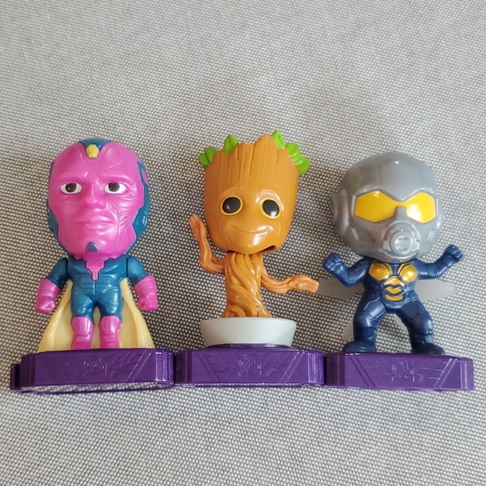 Mcdonald's Avengers 3 out of bag